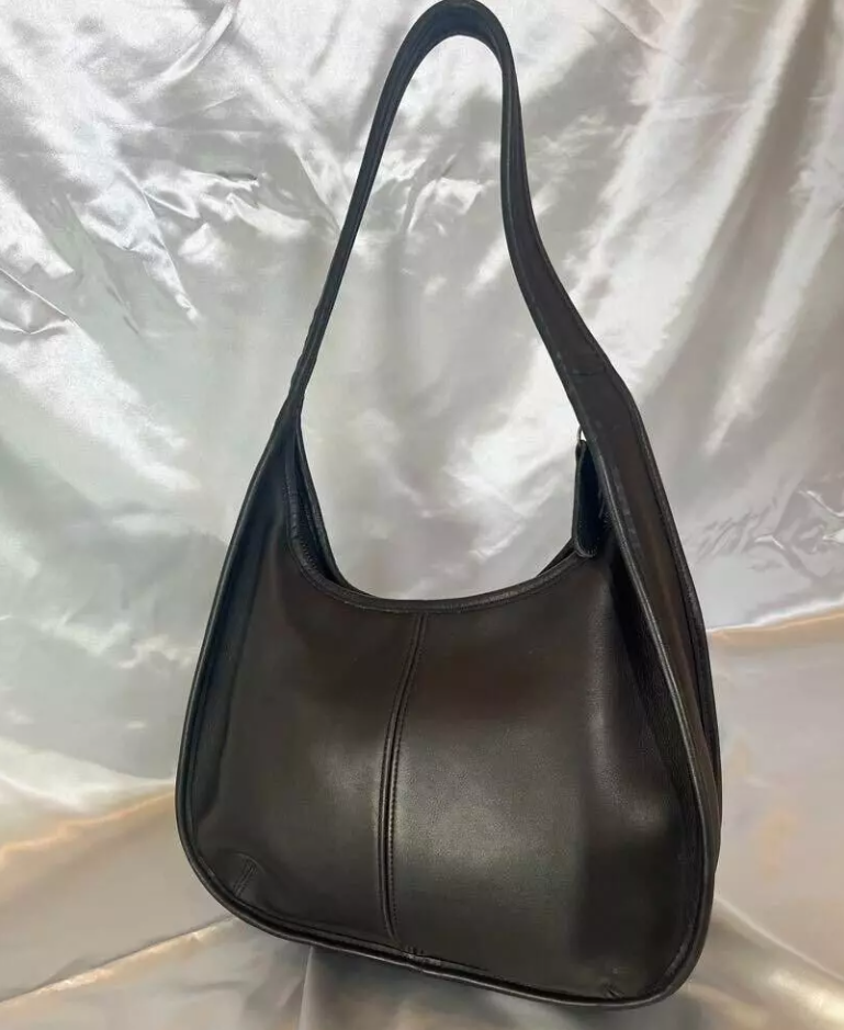 Vintage Coach C8C 9033 Black Leather Ergo